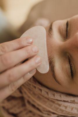 Facial Gua Sha