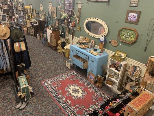 The Vintage Dresser Boutique 