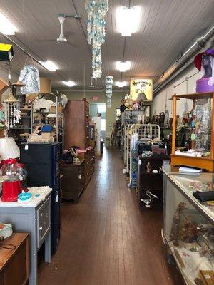 Delightful consignment shop for other resale shop addicts such as myself! A quaint drive to Edgerton WI will get you here!