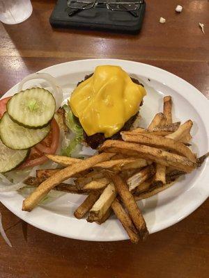 Bacon cheeseburger with fries