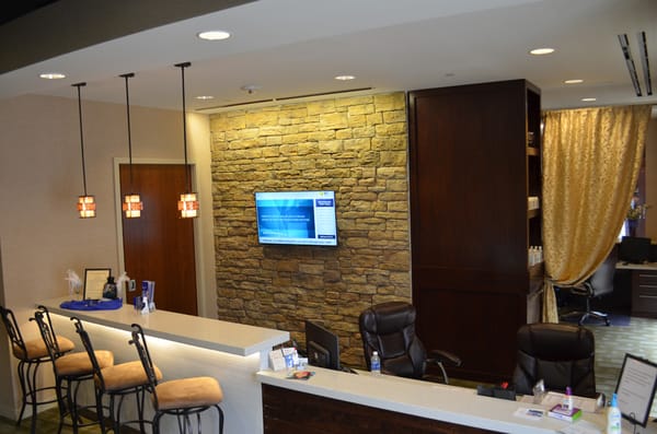 Riva Aesthetic Dermatology  |  Lake Norman General and Cosmetic Dermatology Patient Waiting Area