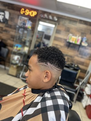 Bald fade with design