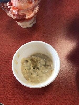 This is supposed to be the gravy that comes from in the chicken strip basket....please pray for my stomach and intestines....