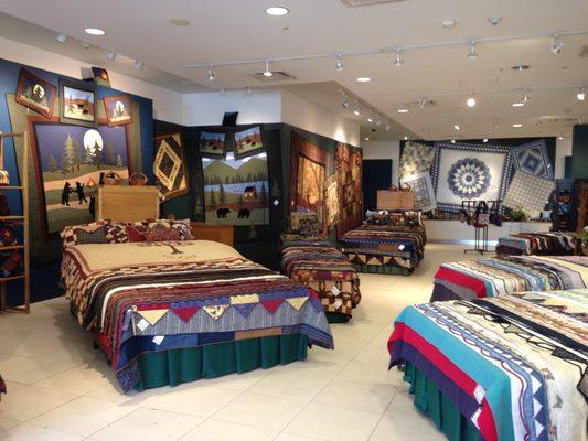 Gallerie Quilt's new location in the Belmar Shopping Center