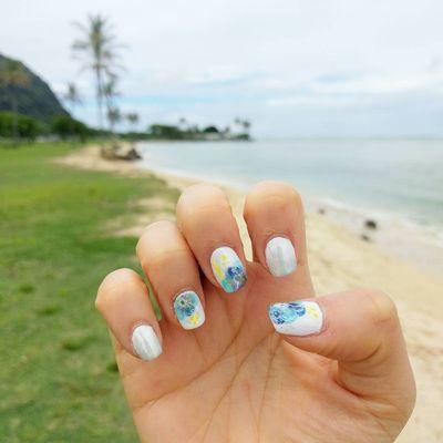 My bachelorette party was in Hawaii and Helene created these beautiful aloha nails for me!! I received so many compliments for my nails!