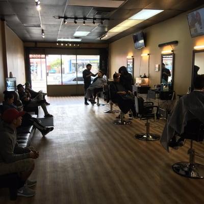 Nice and clean barber shop!!!!