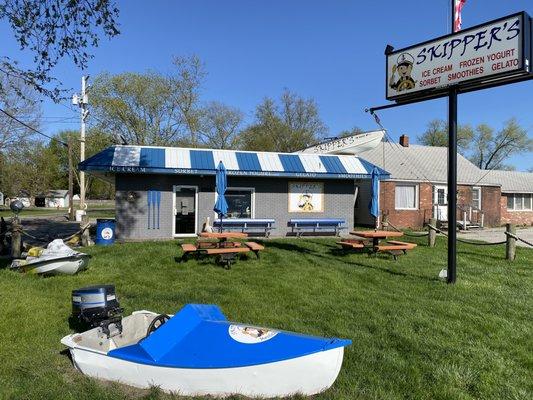 Skipper's is your one stop shop for delicious treats in Monticello, IN