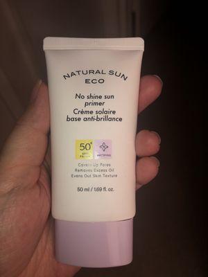 No shine Sunscreen 50 SPF with primer