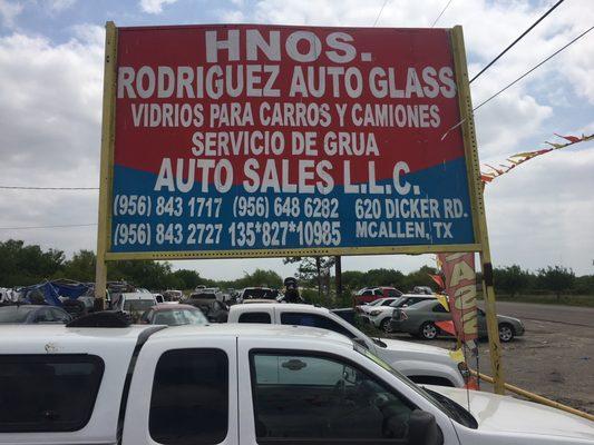 Hermanos Rodriguez Auto Glass