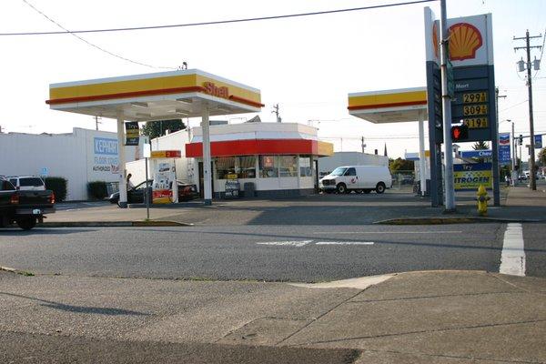 Third Street Shell & Grocery