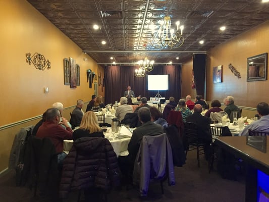 Attendees at Toscana?s Restaurant learning about Asset Protection and Retirement Income Planning.