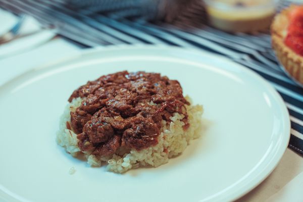 Beef on rice