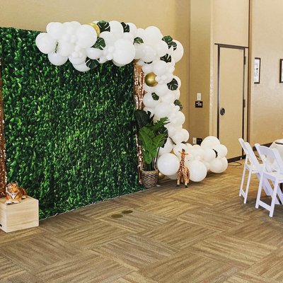 Safari Themed Balloon Garland Decor