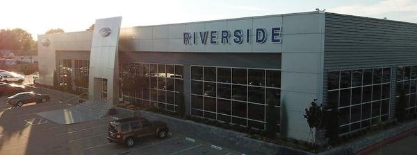 Riverside Ford exterior