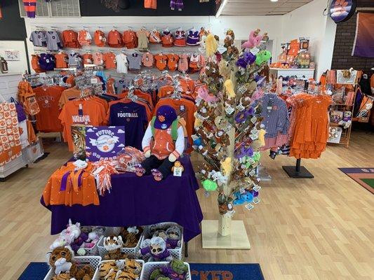 When you come into the entrance, you'll be greeted by orange and purple!