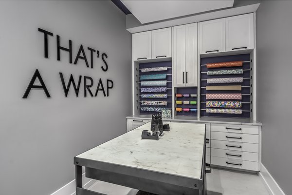 Gift wrap suite with free wrapping supplies