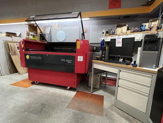 80W CO2 laser cutter engraver. Uses Lasercut5 software