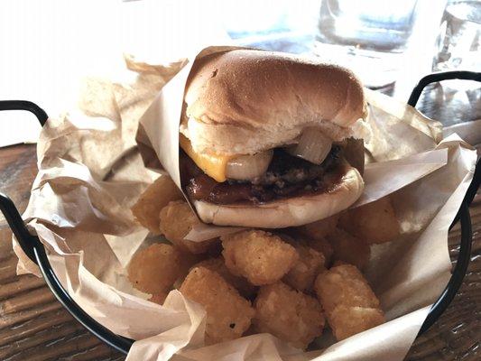 The titular Buna Burger with a side of tots.