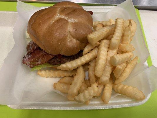 Bacon cheeseburger with fries Togo