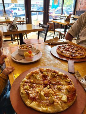 Kids cheese ravioli, meat 10 inch pizza, vegan 10 inch