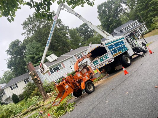 Bucket truck