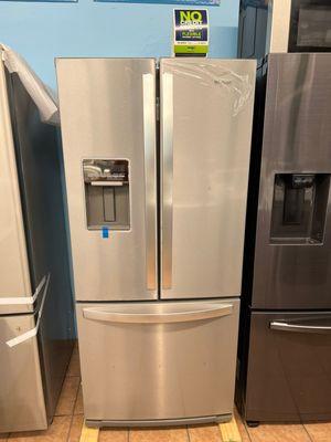 Whirlpool Refrigerator 
30" Stainless Steel