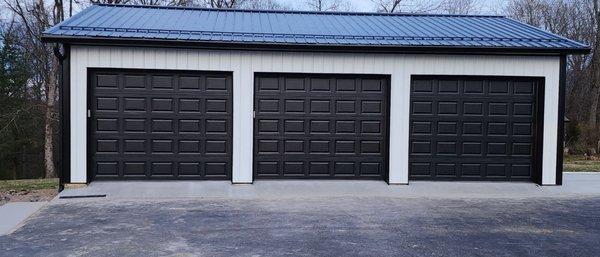 New Garage 36x24.  Black 6 inch gutters and downspouts.