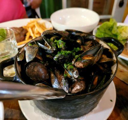 Boatload of Mussels.