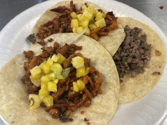 Al pastor and asada tacos