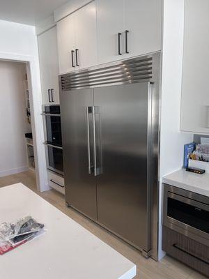 Frigidaire 33" twin column fridge/freezer