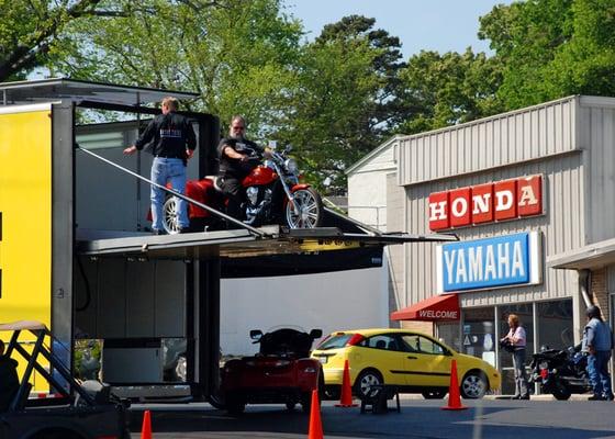 Jeff with Motor Trike at HYK w/ Demo Rig!