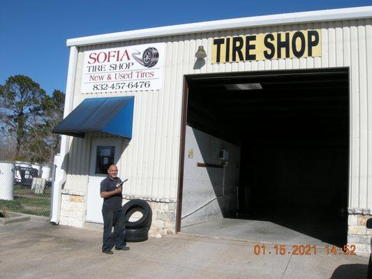 Edwin Contreras, owner Sofia Tire in Bacliff, TX.