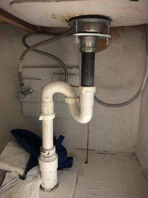 Sink pipes still leaking