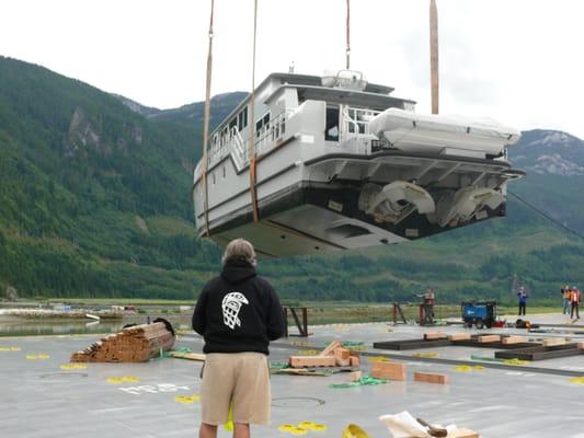 Yacht Loading at its finest!  Raven Offshore Yacht Shipping!