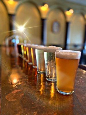 10 handcrafted ales&lagers