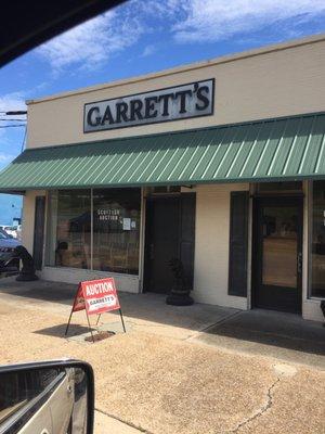 Garrett’s Auction Antiques