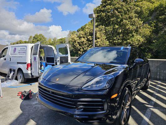 2022 Porsche Cayenne Windshield  Replacement 03/22/2024