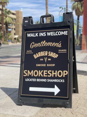 Gentlemens barber & Smoke Shop