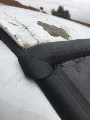 Poor windshield replacement