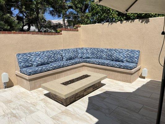 Built in patio seating with custom cushions by Universal Upholstery,