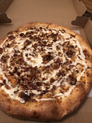 Chicken bacon ranch pizza