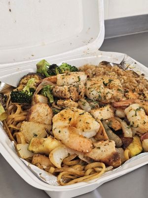 Chicken & shrimp noodles and rice plate