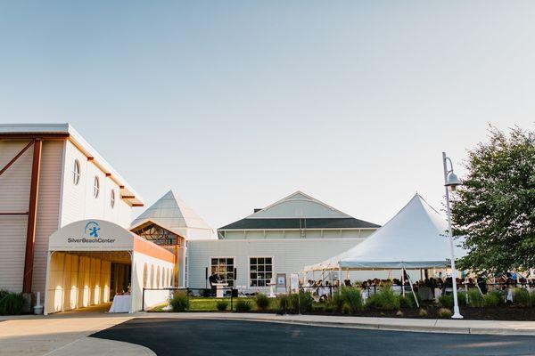 Covid wedding reception in outdoor tent