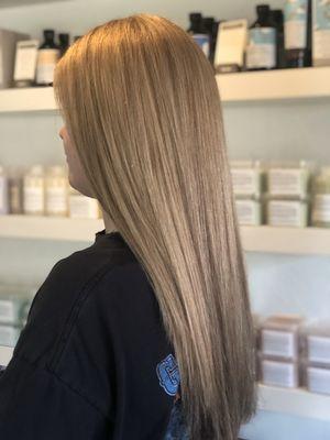 Cool violet blonde Highlight