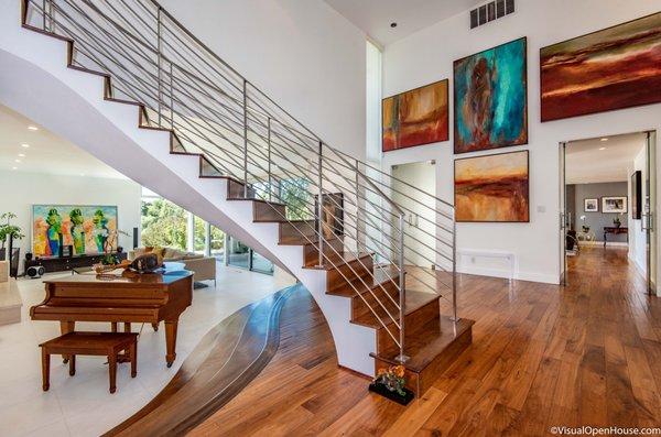 $3,000,000 Sold! 15958 High Knoll Rd, Encino