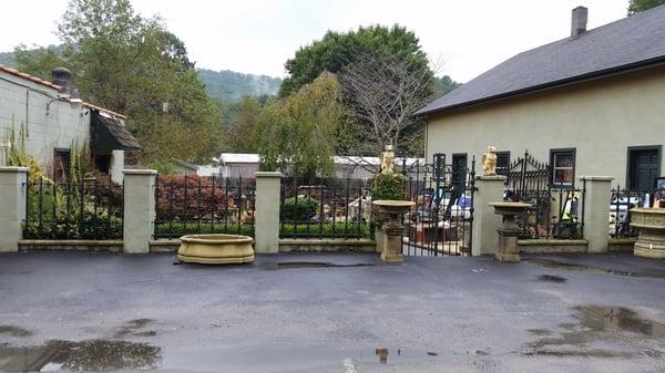 Side yard with outdoor items