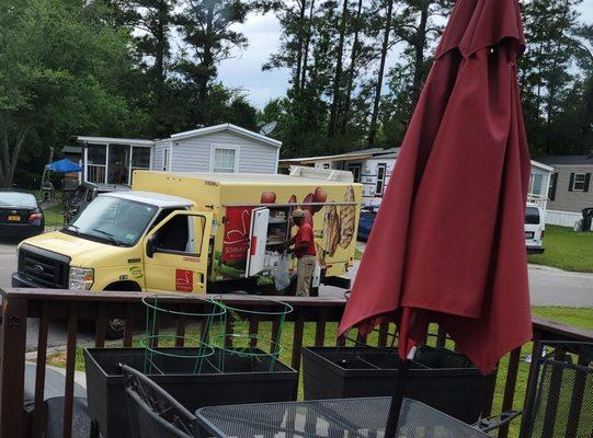 Yes! Deliciousness in a Truck!!