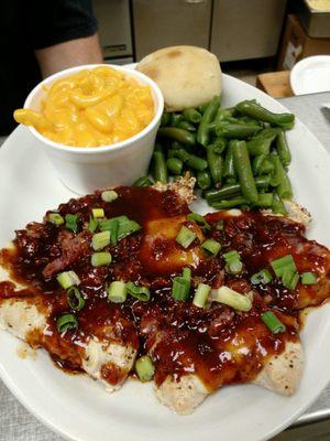 BBQ pepperjack chicken, Mac n Cheese!...