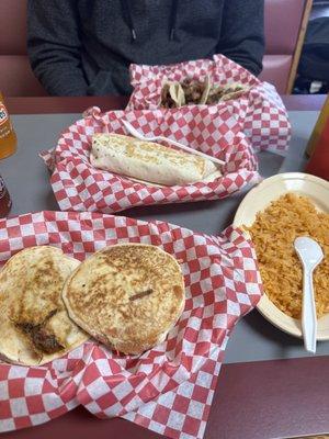 So good and very authentic! I got the gorditas and they were the bomb! 10/10 recommend.