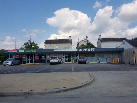 I had a fight here. Super K Feud Store